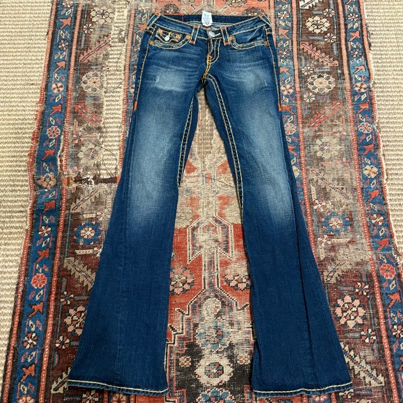 True Religion | Women’s JOEY Super T Boot Cut Jeans | Thick Stitching - Picture 4 of 9